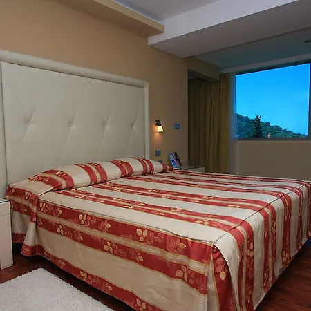 Grand Park Hotel