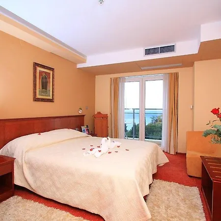 Grand Park Hotel