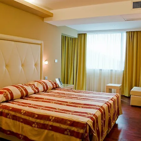 Grand Park Hotel
